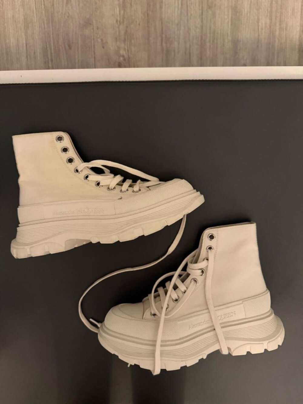 Alexander McQueen Tread Slick High-Top Sneakers – White – Size 37.5 – New Brand